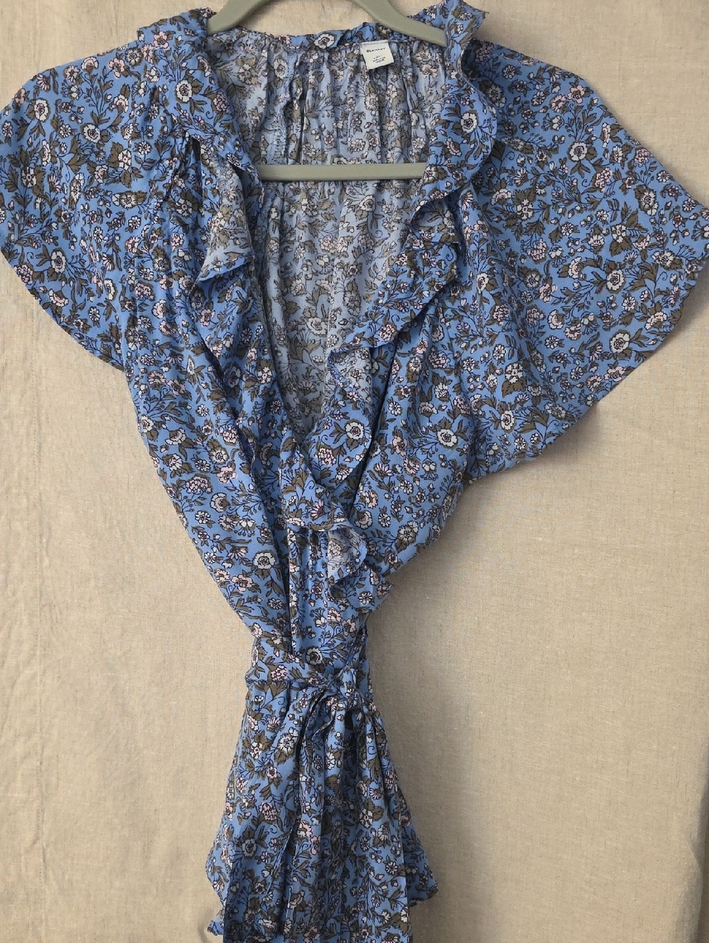 Old Navy Light Blue Floral Ruffle Tie-Front Blouse